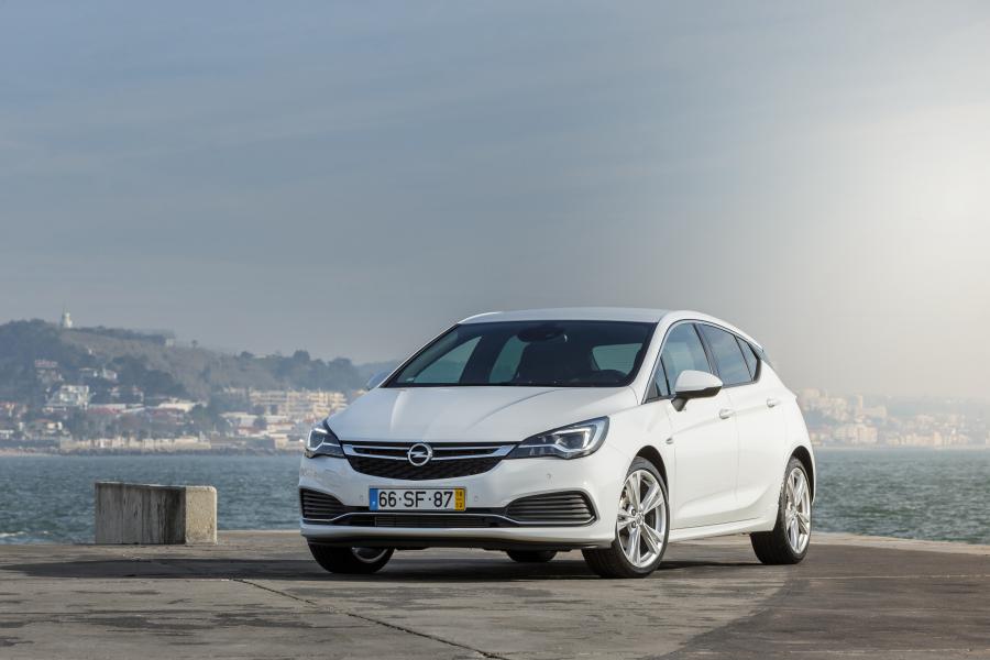  Opel Astra OPC Line Sport (K) 2016 года  (фото 11 из 31)